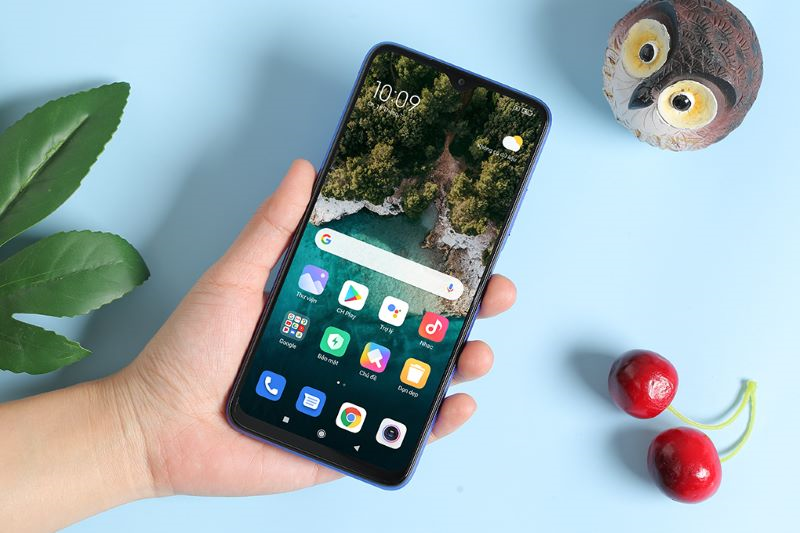 Màn hình cực lớn, độ phân giải Full HD+