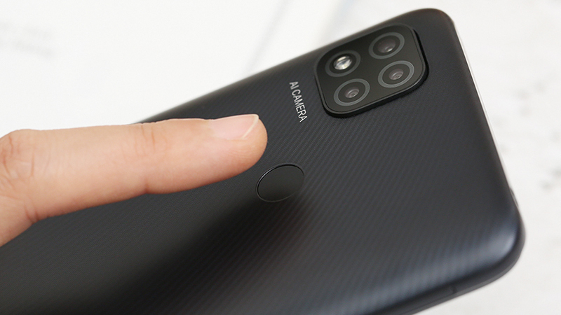 Thiết kế sang trọng, màn hình LCD sắc nét