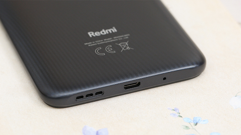 Thời lượng pin lớn 5000 mAh, hỗ trợ tính năng tiết kiệm pin