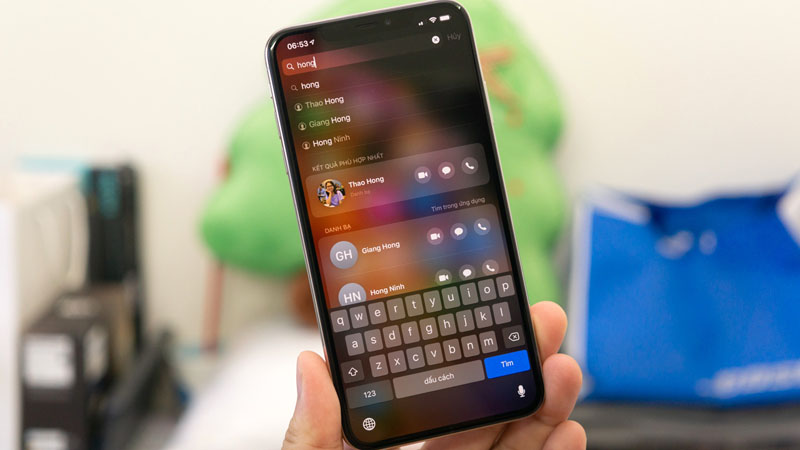 Spotlight tr&ecirc;n iPhone