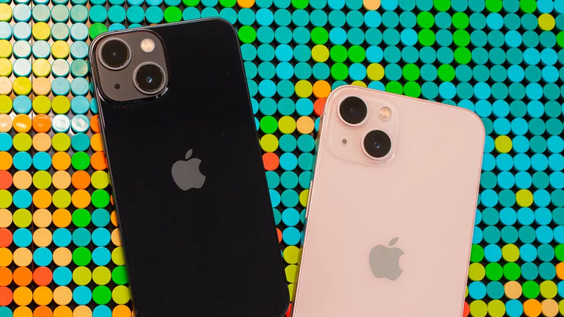 iPhone 13 v&agrave; 13 mini c&oacute; phần camera gần như giống nhau