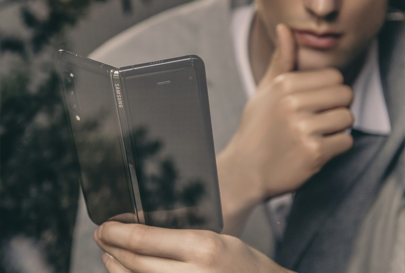 Galaxy Z Fold 3 n&agrave;y vẫn c&oacute; một sức h&uacute;t hấp dẫn 