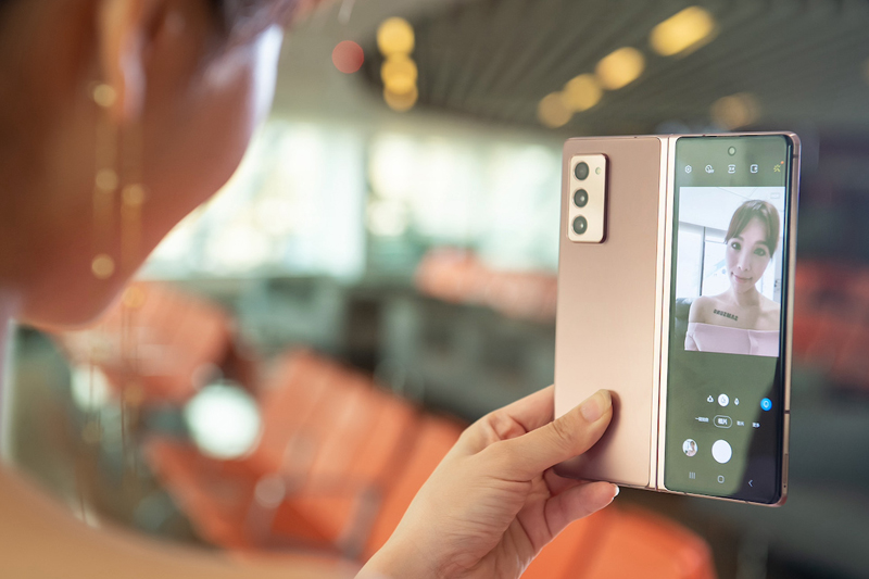 Chụp ảnh thiếu s&aacute;ng hoặc ngược s&aacute;ng sẽ l&agrave;m giảm chất lượng ảnh