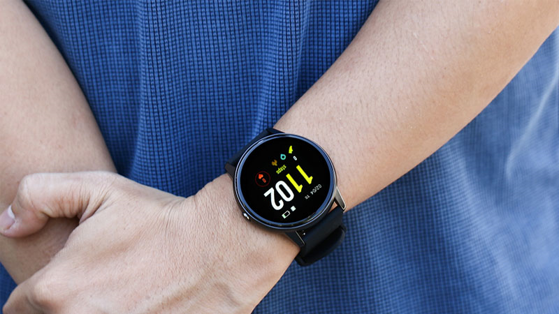 Chiếc đồng hồ sở hữu thiết kế năng động, c&aacute; t&iacute;nh