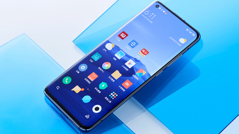 Xiaomi Mi 11 5G được trang bị m&agrave;n h&igrave;nh lớn v&agrave; tr&agrave;n viền