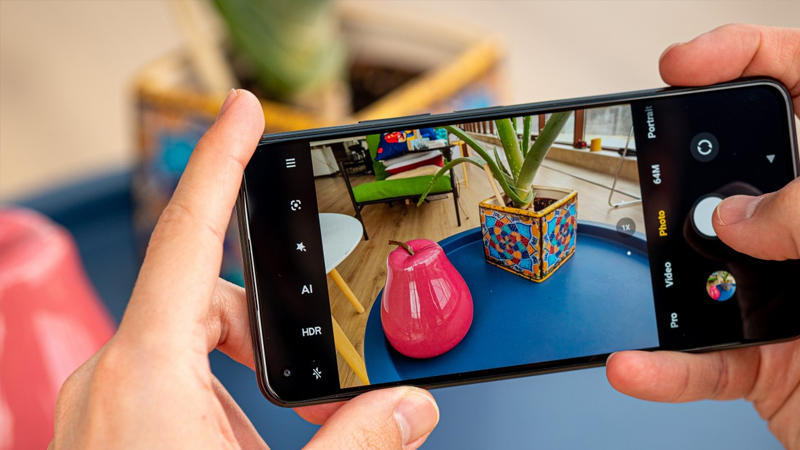 Xiaomi đ&atilde; trang bị một số c&ocirc;ng nghệ v&agrave;o camera nhằm gi&uacute;p bức ảnh sinh động hơn