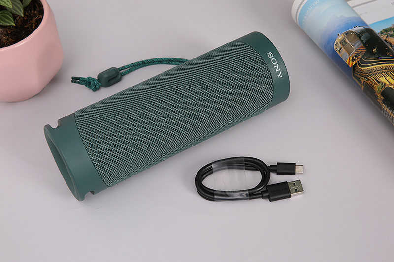 Loa Bluetooth Sony Extra Bass SRS-XB23 với hình trụ tròn tinh xảo