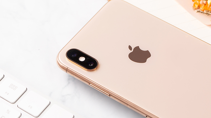 iPhone Xs Max cũng sở hữu cụm camera kép có cùng độ phân giải 12 MP