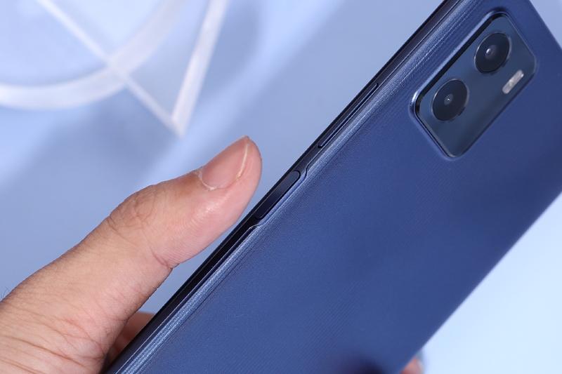 T&iacute;nh năng bảo mật mở kh&oacute;a v&acirc;n tay ở cạnh b&ecirc;n