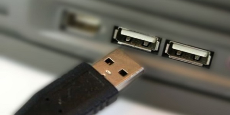 Cắm đầu cổng USB của thiết bị này vào đầu USB của máy chiếu