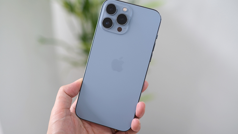 iPhone 13 Pro c&oacute; k&iacute;ch thước lớn hơn so với iPhone 11 Pro