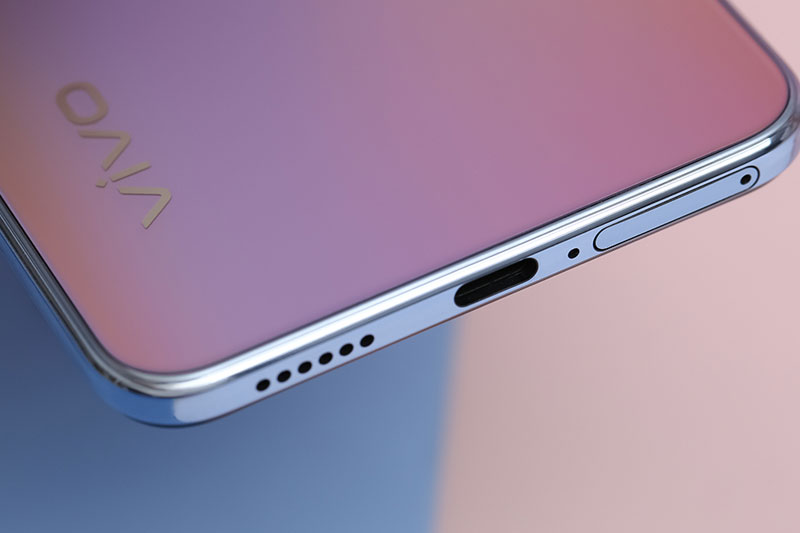 Điện thoại phân khúc cận cao cấp của Vivo