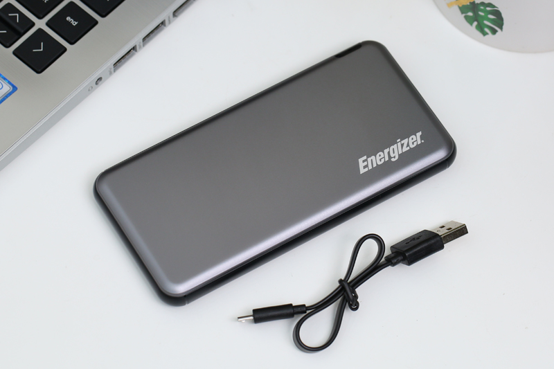 Sạc dự ph&ograve;ng c&oacute; thể sạc 2 thiết bị c&ugrave;ng l&uacute;c