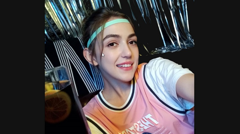Camera trước có độ phân giải 8MP selfie sắc nét tự nhiên