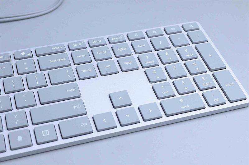 Kiểu d&aacute;ng đơn giản, thanh lịch