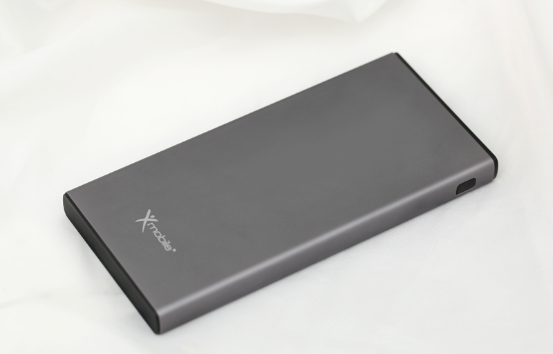 Sạc dự phòng Xmobile Atela 10 có thiết kế vô cùng mỏng nhẹ đầy ấn tượng