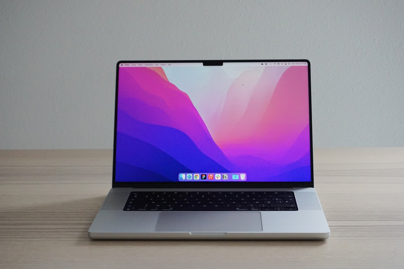 Macbook Pro M1 linh hoạt hơn trong việc tương thích phần mềm