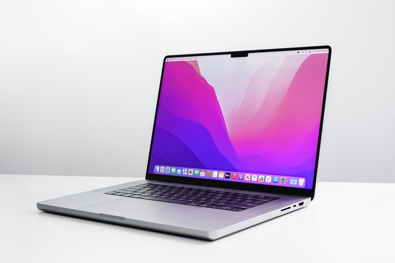 Mỗi dòng Macbook Pro có giá giao động trong khoảng 33.000.000 VNĐ tới 50.000.000 VNĐ