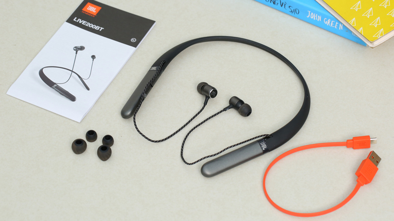 Tai nghe có ch&acirc;́t lượng &acirc;m thanh r&acirc;́t mạnh mẽ và ch&acirc;n thực