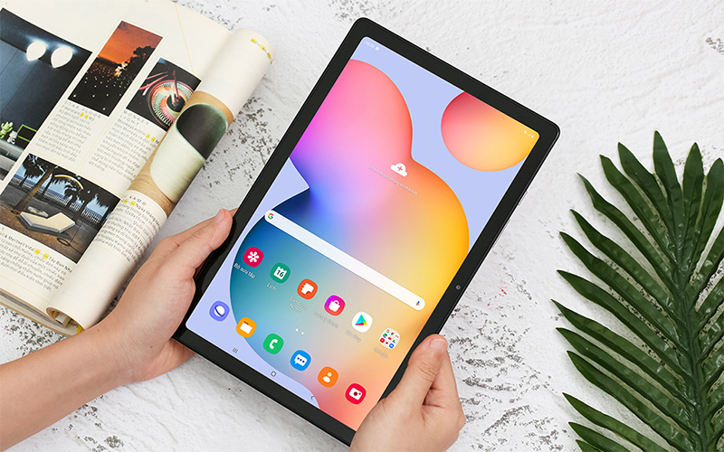 Màn hình TFT LCD cho hình ảnh rõ nét, ch&acirc;n thực