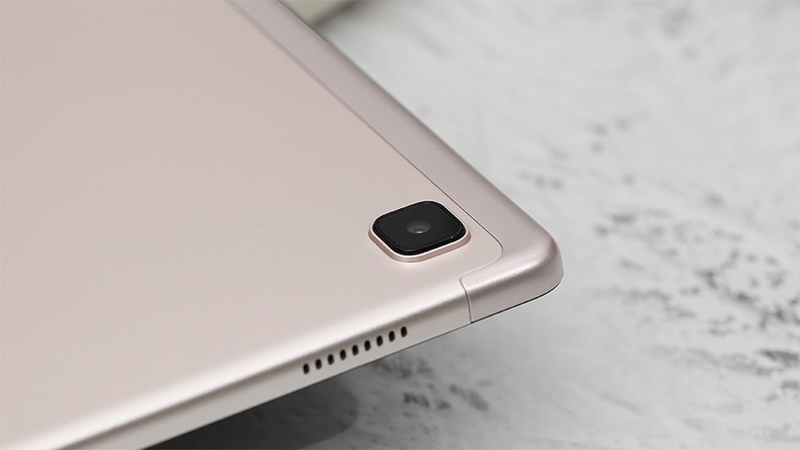 Cả hai đ&ecirc;̀u có camera chính 8MP