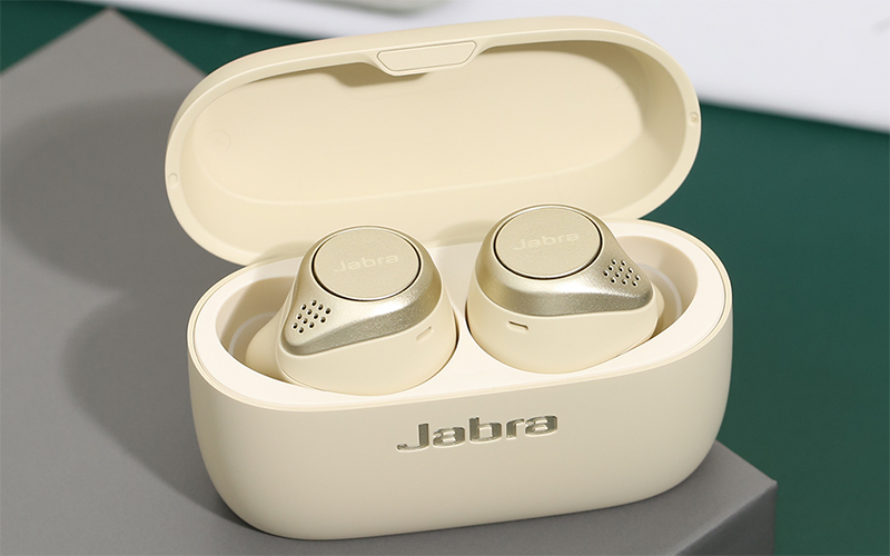 Tai nghe gọn nhẹ và dễ dàng di động