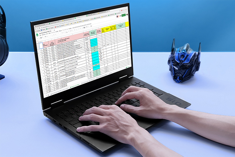 HP Omen cũng l&agrave; một thiết bị đắc lực cho những bạn l&agrave;m c&ocirc;ng việc đồ họa, lập tr&igrave;nh,...
