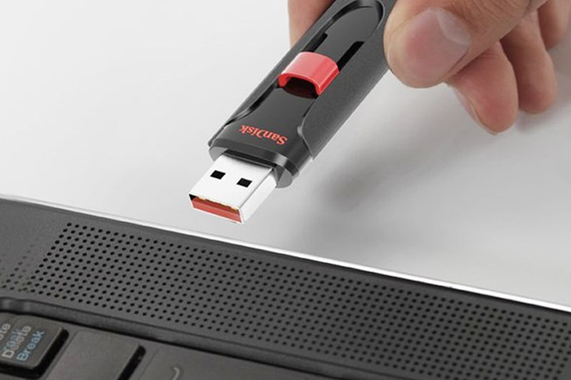 USB c&oacute; k&iacute;p nổ c&oacute; thể hủy dữ liệu bằng c&aacute;ch l&agrave;m ch&aacute;y bảng mạch b&ecirc;n trong