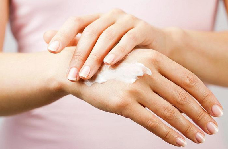  Kem dưỡng có chất phản ứng với kim loại của nhẫn