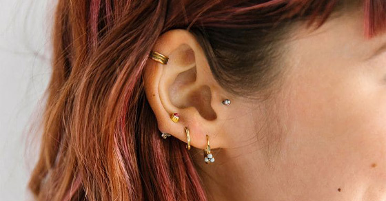 Tổng hợp các loại chốt khuyên tai đẹp thời trang phổ biến nhất