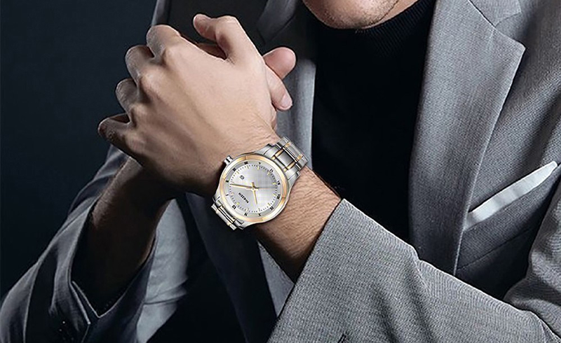 Đồng hồ Nam Nakzen SS8012GD-7N3 hữu ích với phần lịch ngày