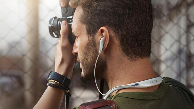 Tai nghe thể thao Samsung với thiết kế sang trọng và tiện lợi