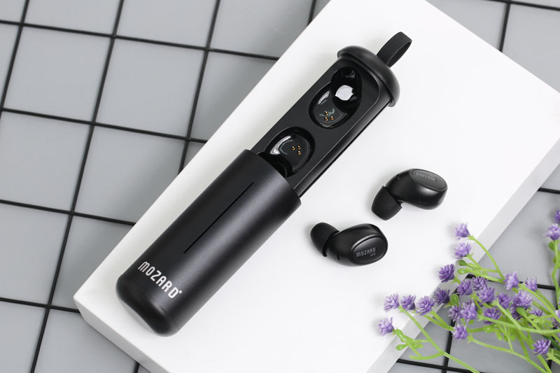 True Wireless Mozard AT5 có khoảng cách kết nối đến 10m
