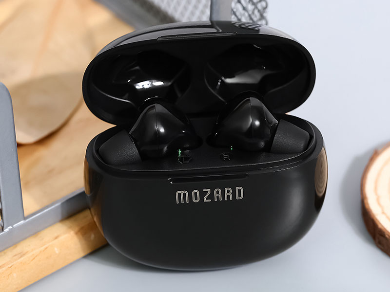 True Wireless Mozard AT15  có nút đệm mềm mại giúp bạn cảm thấy thoải mái