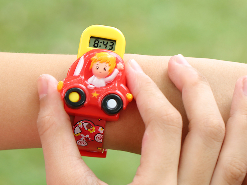 Đồng hồ th&iacute;ch hợp với c&aacute;c b&eacute; đ&aacute;ng y&ecirc;u