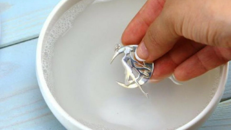 20 cách làm sáng trang sức bạc đơn giản hiệu quả dễ thực hiện tại nhà - Thegioididong.com