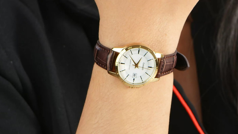 Đồng hồ đ&ocirc;i Casio mang n&eacute;t tinh tế