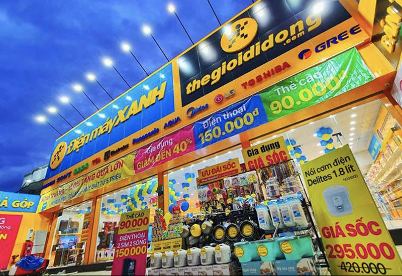 Đến ngay Thế Giới Di Động hoặc Điện máy XANH để mua đồng hồ chính hãng với giá tốt nhất