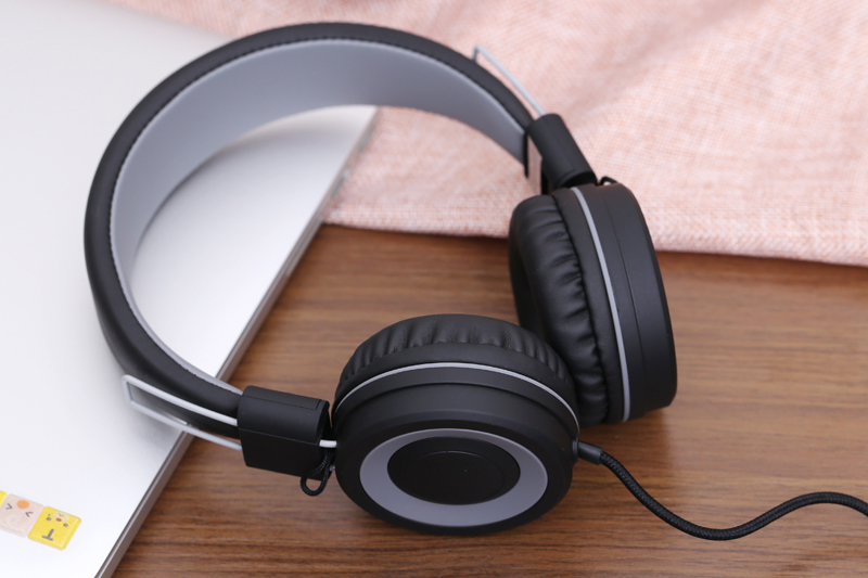 Hệ thống các phím bấm tiện lợi cho bạn dễ dàng điều khiển