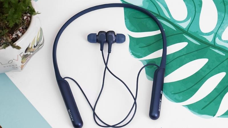 Nam châm hai đầu tai nghe giúp tai nghe không bị rối