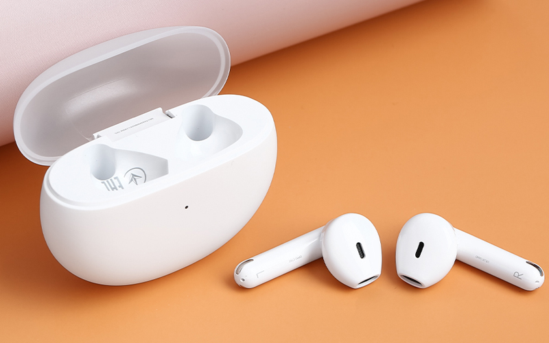 Tai nghe Bluetooth được bán với giá 400.000 - 5.000.000 VNĐ