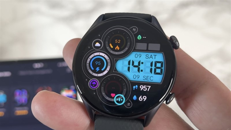 Amazfit GTR 3 PRo c&oacute; hơn 150 mặt đồng hồ kh&aacute;c nhau