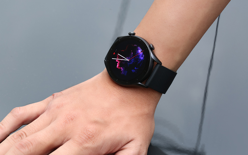 Amazfit GTR 3 có kích thước nhỏ gọn hơn Amazfit T-Rex Camo