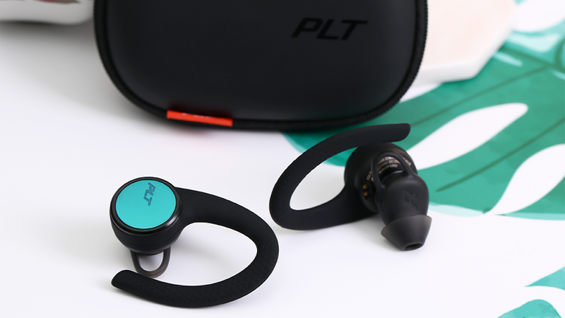 Thiết kế lạ, độc đ&aacute;o của tai nghe True Wireless Plantronics Backbeat Fit 3200