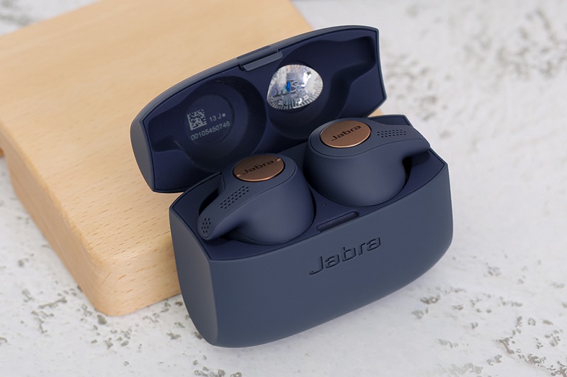 Tai nghe Jabra Elite Active 65T True Wireless đi kèm với 3 cặp đệm tai tùy chỉnh