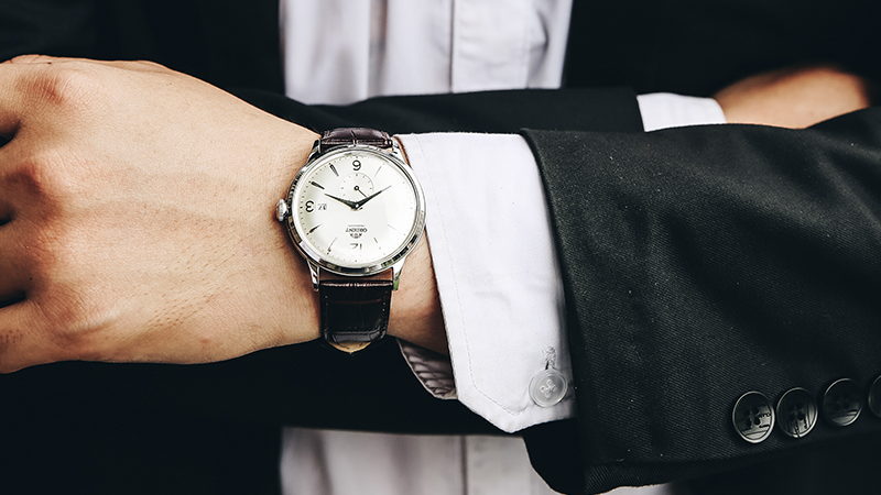 Vẻ cổ điển, sang trọng của mẫu đồng hồ ORIENT 40 mm Automatic Nam RA-AP0003S10B