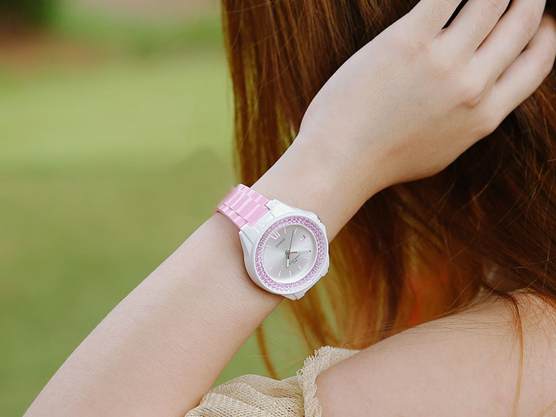 Khả năng chống nước của CASIO 39 mm Nữ LX-500H-4E3VDF đạt chuẩn 5 ATM