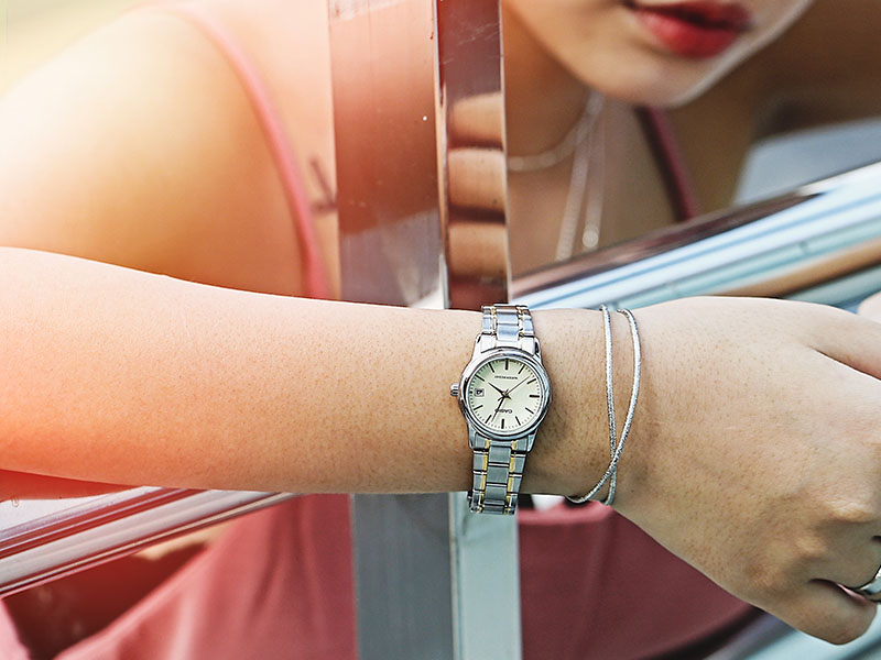 CASIO 25 mm Nữ LTP-V002SG-9AUDF có khung viền bằng thép không gỉ