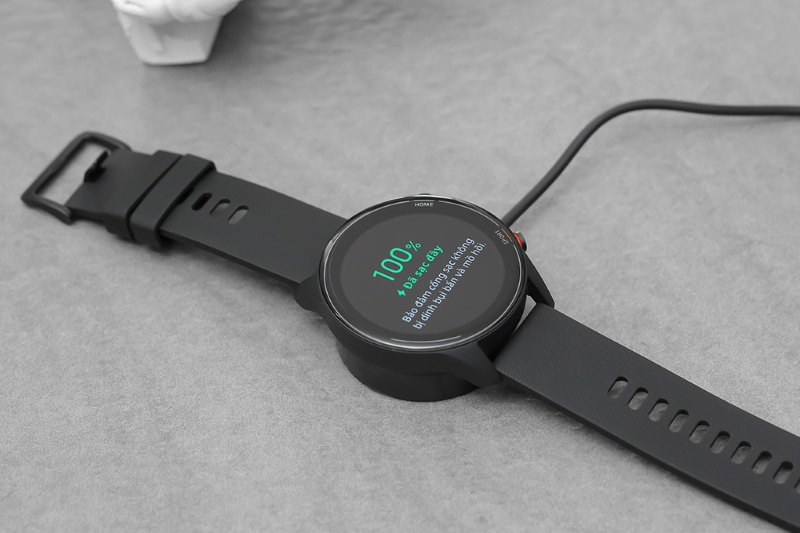 Đồng hồ thông minh Mi Watch này mang phong cách trẻ trung, cá tính 