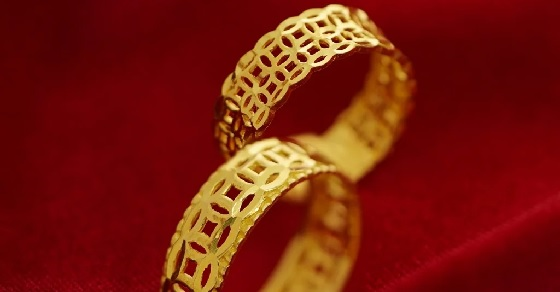 Tổng hợp 7 mẫu nhẫn kim tiền đính đá đẹp, sang trọng nhất hiện nay